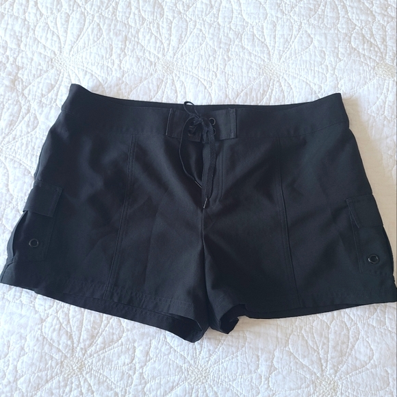 CROFT & BARROW Black Cargo Shorts - Picture 1 of 6